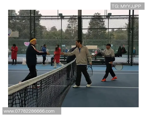 深圳网球队与成都网球队赛后复盘团队协作的成功与不足分析 深圳网球队与成都网球队赛后复盘团队协作的成功与不足分析